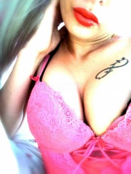 Donatella, 33 ans, Saint-Privat-des-Vieux