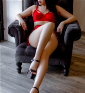 Emilia, 33 ans, Saint-Philbert-de-Grand-Lieu