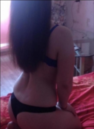 Hind, 32 ans, Bonchamp-les-Laval